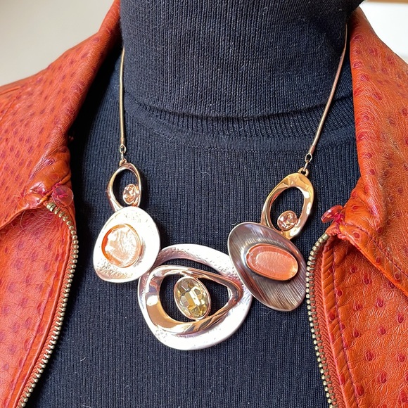 STATEMENT ROSE GOLD FASHION NECKLACE - Picture 10 of 16